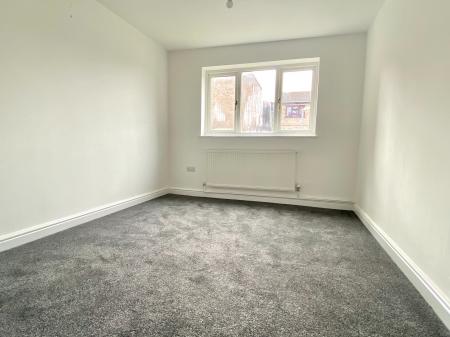 2 bedroom Flat to let in Marlborough Street, Walsall, WS3