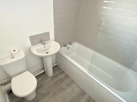 2 bedroom Flat to let in Marlborough Street, Walsall, WS3