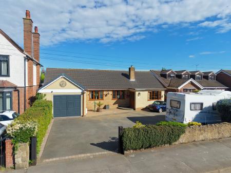 3 bedroom Detached bungalow for sale in Bloxwich Road North, Willenhall, WV12