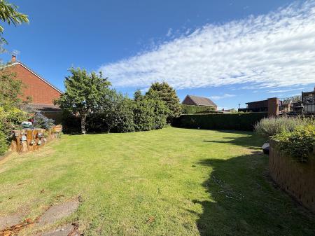 3 bedroom Detached bungalow for sale in Bloxwich Road North, Willenhall, WV12