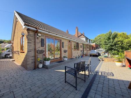 3 bedroom Detached bungalow for sale in Bloxwich Road North, Willenhall, WV12