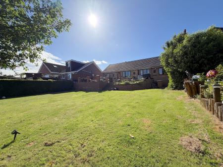 3 bedroom Detached bungalow for sale in Bloxwich Road North, Willenhall, WV12