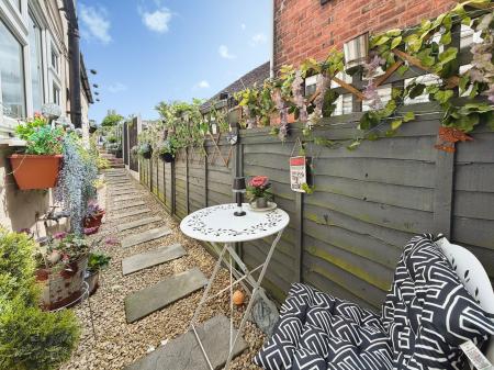 3 bedroom End of terrace house for sale in Elmore Green Road, Bloxwich, Walsall, WS3