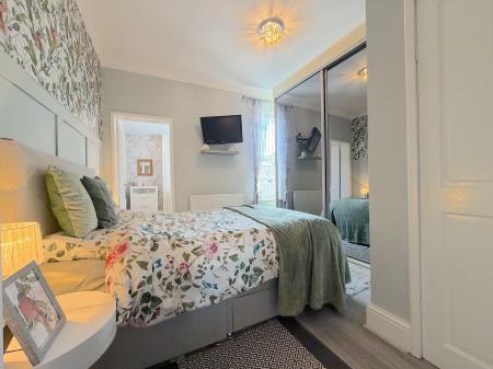 3 bedroom End of terrace house for sale in Elmore Green Road, Bloxwich, Walsall, WS3