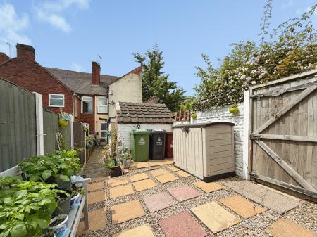 3 bedroom End of terrace house for sale in Elmore Green Road, Bloxwich, Walsall, WS3