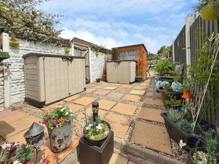 3 bedroom End of terrace house for sale in Elmore Green Road, Bloxwich, Walsall, WS3