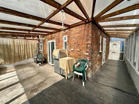3 bedroom Semi-detached house for sale in Keats Road, Coalpool, Walsall, WS3