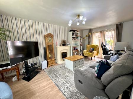 3 bedroom Semi-detached house for sale in Yorkshire Grove, Birchills, Walsall, WS2