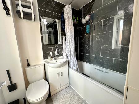 3 bedroom Semi-detached house for sale in Yorkshire Grove, Birchills, Walsall, WS2