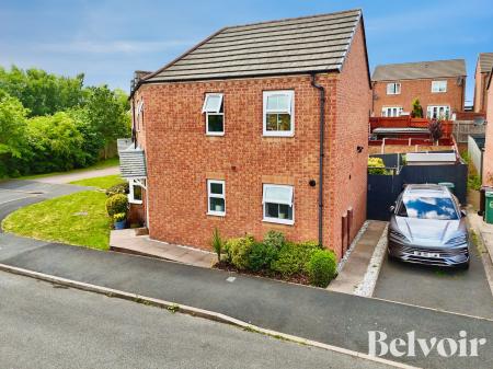3 bedroom Semi-detached house for sale in Yorkshire Grove, Birchills, Walsall, WS2