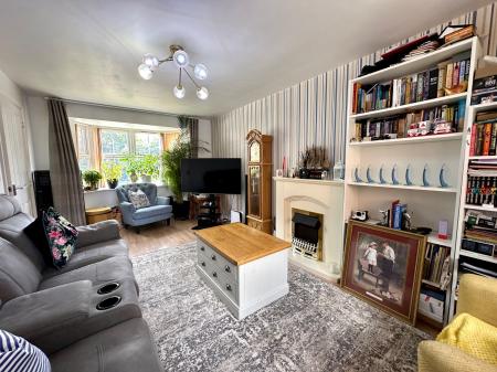 3 bedroom Semi-detached house for sale in Yorkshire Grove, Birchills, Walsall, WS2