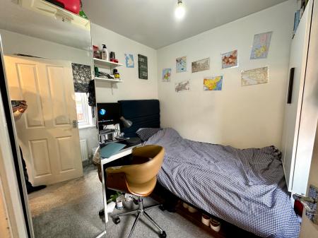 3 bedroom Semi-detached house for sale in Yorkshire Grove, Birchills, Walsall, WS2