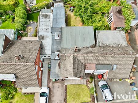 4 bedroom Semi-detached house for sale in Spinney Close, Pelsall, Walsall, WS3
