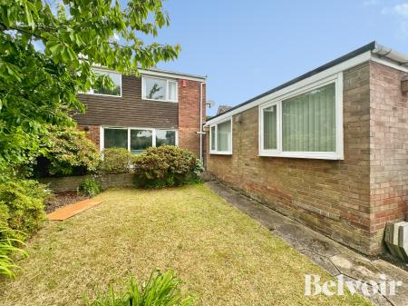 4 bedroom Semi-detached house for sale in Spinney Close, Pelsall, Walsall, WS3