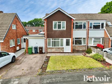 4 bedroom Semi-detached house for sale in Spinney Close, Pelsall, Walsall, WS3