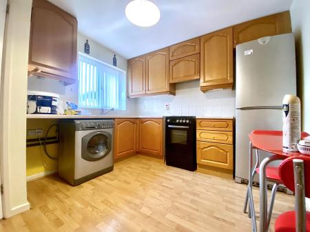 2 bedroom Semi-detached house to let in Wren Street, Woodsetton, Dudley, DY1