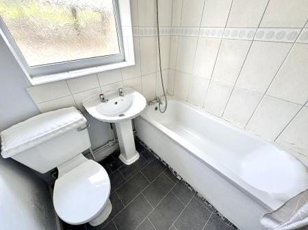 3 bedroom Terraced House to let in Gammage Street, Dudley, DY2