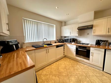 4 bedroom Detached house for sale in Excelsior Grove, Pelsall, Walsall, WS3