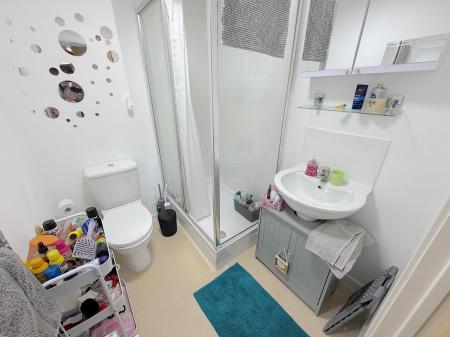 2 bedroom Flat for sale in Broad Gauge Way, Wolverhampton City Centre, Wolverhampton, WV10