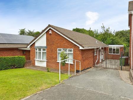 Charterfield Drive, Heath Hayes, Cannock, WS12