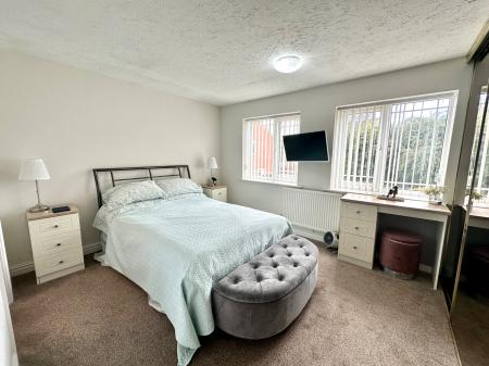 5 bedroom Detached house for sale in Redbourne Road, Bloxwich, WS3
