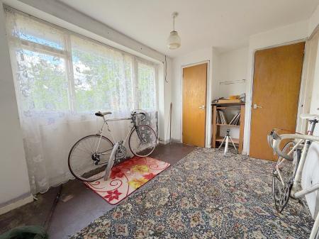 1 bedroom Maisonette for sale in Birch Coppice Gardens, Willenhall, Wolverhampton, WV12
