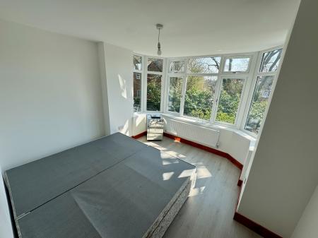 3 bedroom Apartment to let in Buchanan Avenue, Walsall, WS4
