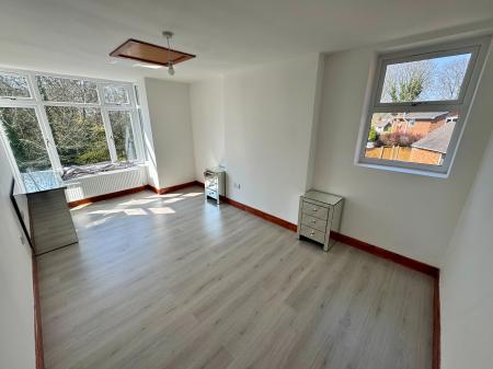 3 bedroom Apartment to let in Buchanan Avenue, Walsall, WS4