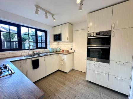 4 bedroom Detached house for sale in Betony Close, The Delves, Walsall, WS5