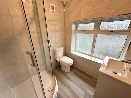 3 bedroom Semi-detached house to let in Goscote Lane, Walsall, WS3