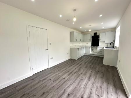 5 bedroom Semi-detached house for sale in Drake Road, Bloxwich, Walsall, WS3