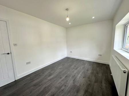 5 bedroom Semi-detached house for sale in Drake Road, Bloxwich, Walsall, WS3