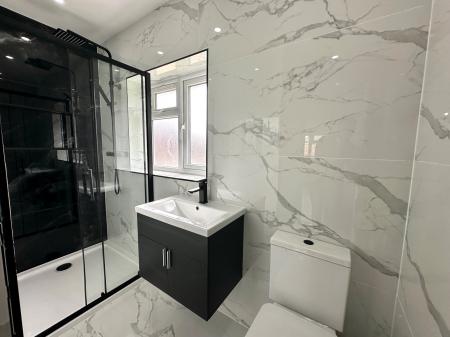 5 bedroom Semi-detached house for sale in Drake Road, Bloxwich, Walsall, WS3
