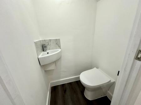 5 bedroom Semi-detached house for sale in Drake Road, Bloxwich, Walsall, WS3