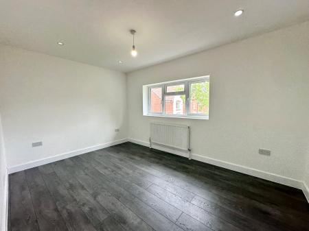 5 bedroom Semi-detached house for sale in Drake Road, Bloxwich, Walsall, WS3