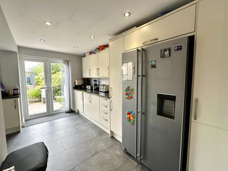 3 bedroom Semi-detached house for sale in Simmonds Road, Bloxwich, WS3
