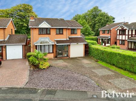 4 bedroom Detached house for sale in Churston Close, Bloxwich, WS3