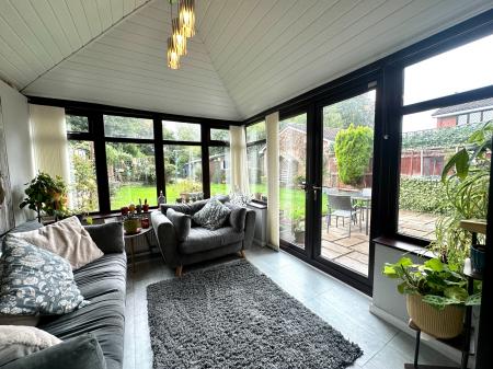 4 bedroom Detached house for sale in Churston Close, Bloxwich, WS3