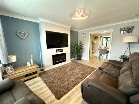 4 bedroom Detached house for sale in Churston Close, Bloxwich, WS3