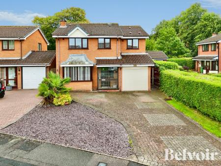 4 bedroom Detached house for sale in Churston Close, Bloxwich, WS3