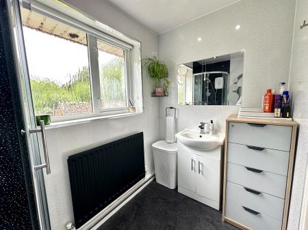 4 bedroom Detached house for sale in Churston Close, Bloxwich, WS3