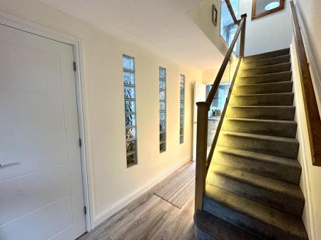 4 bedroom Detached house for sale in Churston Close, Bloxwich, WS3