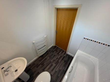 2 bedroom Apartment to let in Terret Close, Walsall, WS1