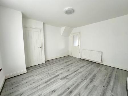 3 bedroom Semi-detached house to let in Hollemeadow Avenue, Bloxwich, WS3