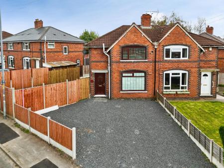 3 bedroom Semi-detached house to let in Hollemeadow Avenue, Bloxwich, WS3