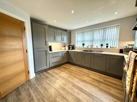 5 bedroom Detached house for sale in Station Road, Pelsall, Walsall, WS3