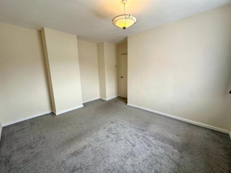 3 bedroom Semi-detached house to let in Buildwas Close, Bloxwich, WS3