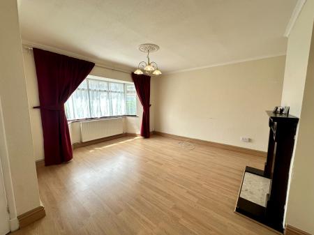 3 bedroom Semi-detached house to let in Buildwas Close, Bloxwich, WS3