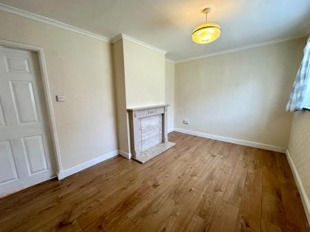 3 bedroom Semi-detached house to let in Buildwas Close, Bloxwich, WS3