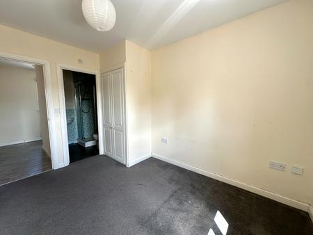 2 bedroom Apartment for sale in Merton Way, Bescot, Walsall, WS2
